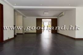 Clear Water Bay Villa For Sale