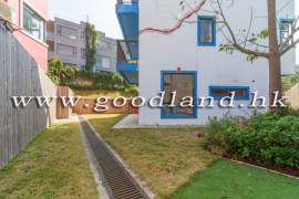 CLEAR WATER BAY Renovated Village House with Lawn Garden and Private Gate For Rent