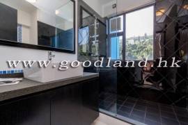 CLEAR WATER BAY Renovated Village House with Lawn Garden and Private Gate For Rent
