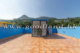 CLEAR WATER BAY Renovated Village House with Lawn Garden and Private Gate For Rent