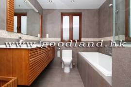 CLEAR WATER BAY Renovated Village House with Sea View and Open Kitchen For Rent