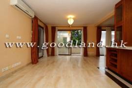 CLEAR WATER BAY Renovated Village House with Sea View and Open Kitchen For Rent