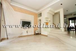 Clear Water Bay Villa For Sale