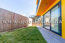 CLEAR WATER BAY Detached Renovated Village House with Lawn Garden and Sea View For Rent