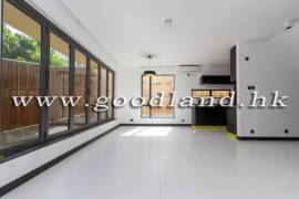 CLEAR WATER BAY Renovated Village House with Private Gate and Partial Sea View For Rent