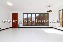 CLEAR WATER BAY Renovated Village House with Private Gate and Partial Sea View For Rent