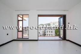 CLEAR WATER BAY Renovated Village House with Private Gate and Partial Sea View For Rent