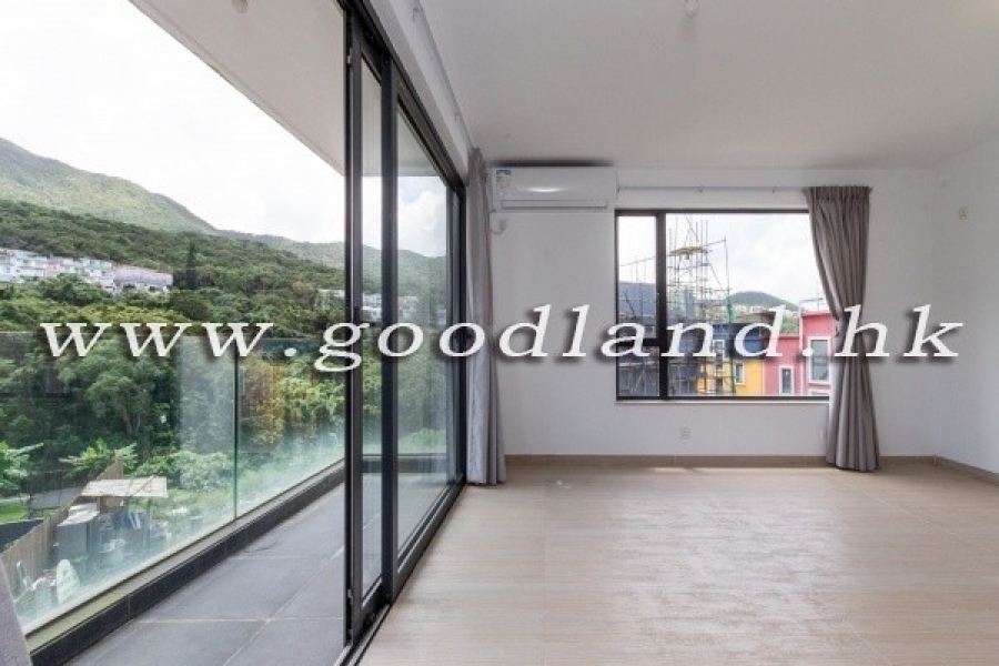 CLEAR WATER BAY Detached Village House with Lovely Garden and Parking Next to House For Rent