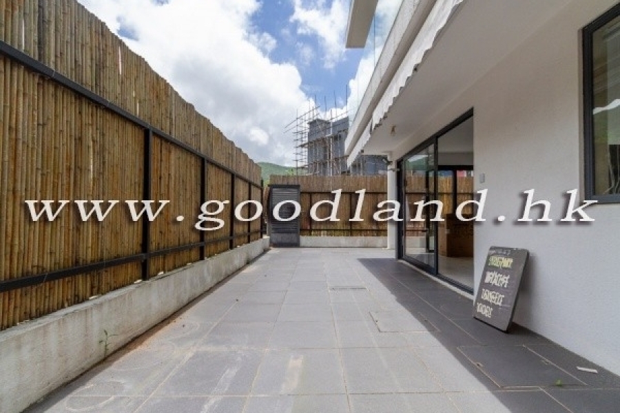 CLEAR WATER BAY Detached Village House with Lovely Garden and Parking Next to House For Rent