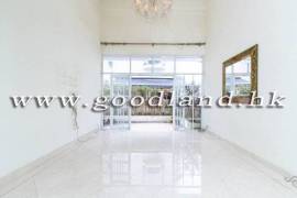 Clear Water Bay Villa For Sale