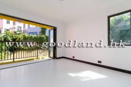 CLEAR WATER BAY Renovated Village House with Lawn Garden and Private Gate For Rent