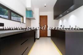 CLEAR WATER BAY Renovated Village House with Lawn Garden and Private Gate For Rent