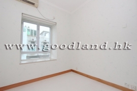 SAI KUNG Waterfront Villa in Well-Known Complex For Sale
