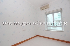 SAI KUNG Waterfront Villa in Well-Known Complex For Sale