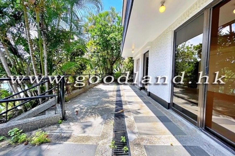 CLEAR WATER BAY Village House with Front & Back Yard, Pool & Tennis Court For Rent