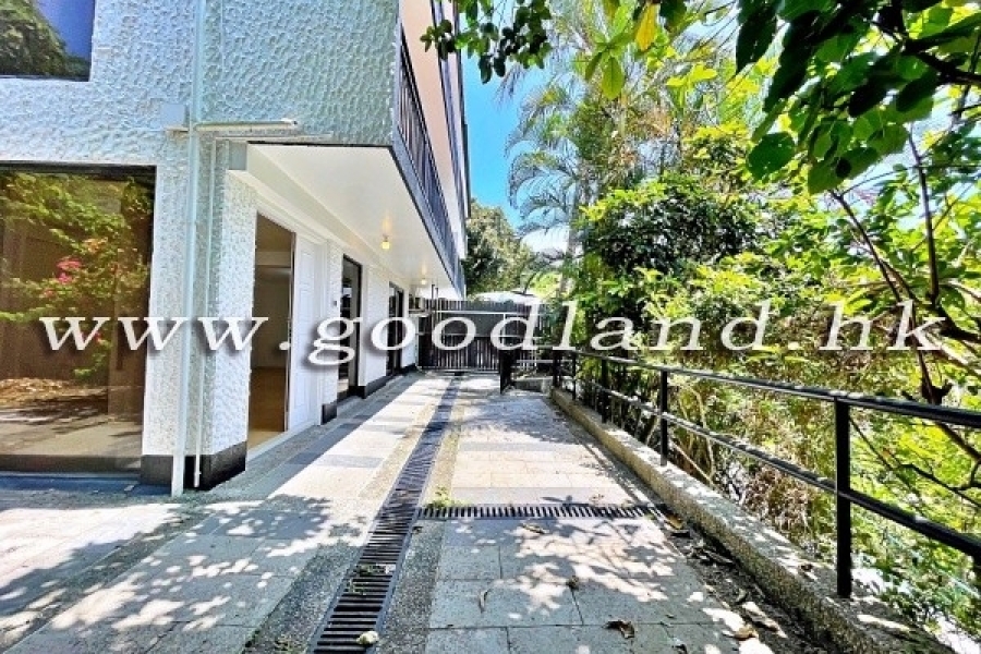 CLEAR WATER BAY Village House with Front & Back Yard, Pool & Tennis Court For Rent