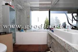 Clear Water Bay Villa For Sale