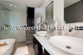 Clear Water Bay Villa For Sale
