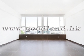 【Sai Kung Marina Cove Villa for Sale】Waterfront 5-BR with Private Pontoon