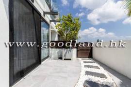 Clear Water Bay Villa For Sale