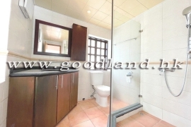 CLEAR WATER BAY Waterfront Village House in Expat Community For Sale