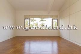 Clear Water Bay Villa For Sale