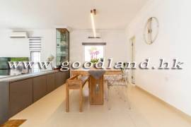 Clear Water Bay Villa For Sale