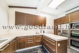 Clear Water Bay Villa For Sale