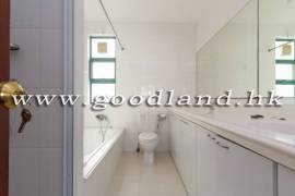 CLEAR WATER BAY Village House with Lawn Garden and Spacious Layout For Rent