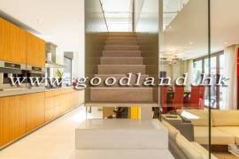 CLEAR WATER BAY Renovated Detached House with Garden and Parking For Sale