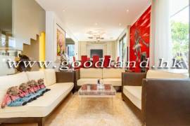 CLEAR WATER BAY Renovated Detached House with Garden and Parking For Sale