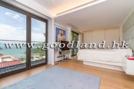 CLEAR WATER BAY Renovated Detached House with Garden and Parking For Sale