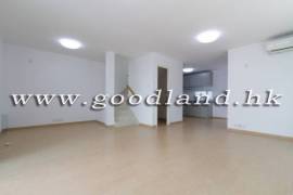 CLEAR WATER BAY Spacious Village House For Sale