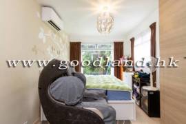 CLEAR WATER BAY Renovated Garden Village House For Sale