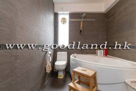 CLEAR WATER BAY Renovated Garden Village House For Sale