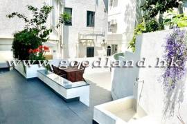 CLEAR WATER BAY Renovated Garden Village House For Sale