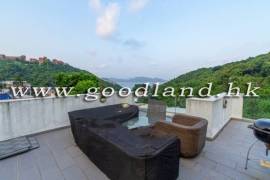 CLEAR WATER BAY Spacious Village House For Sale