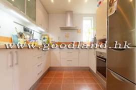 CLEAR WATER BAY Renovated Bright Village House For Sale