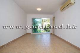 CLEAR WATER BAY Flexible 6-Bedroom Village House For Sale