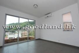 CLEAR WATER BAY Flexible 6-Bedroom Village House For Sale