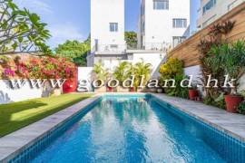 CLEAR WATER BAY Renovated Garden Pool House For Sale