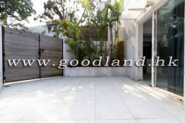 CLEAR WATER BAY Renovated Semi-Detached Sea View Garden House For Sale