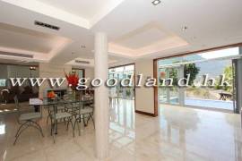 SAI KUNG Garden Pool Village House For Sale