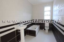 SAI KUNG Renovated Garden Villa For Sale