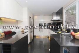 SAI KUNG Sea View Lawn Garden Village House For Sale