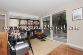 SAI KUNG Sea View Lawn Garden Village House For Sale
