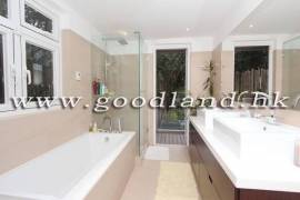 SAI KUNG Sea View Lawn Garden Village House For Sale