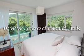 SAI KUNG Renovated Pool Garden Village House For Sale
