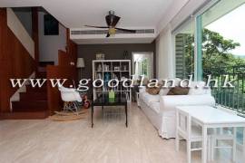 SAI KUNG Renovated Pool Garden Village House For Sale
