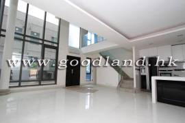 SAI KUNG Newly Renovated Villa For Sale | High Ceiling